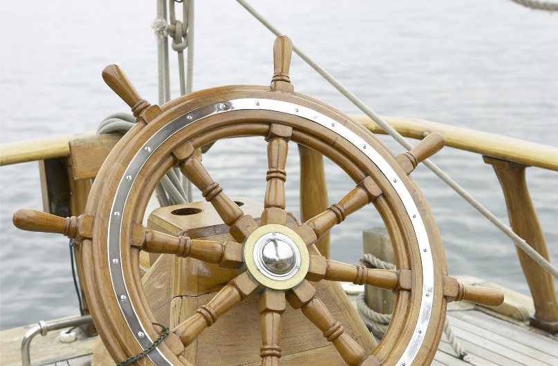 Illustratie van een zeilboot, als metafoor voor proactief handelen.